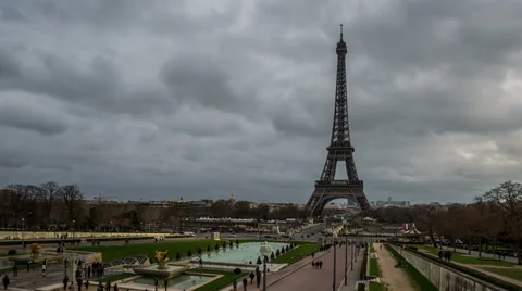 Eiffel tower in paris with cloudy sky - timelapse Stock-Footage 45862751