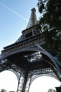 Eiffel tower in paris at day Eiffel Tower in Paris against a dramatic blue... Foto stock