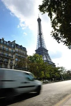 Eiffel tower in paris at day Eiffel Tower in Paris against a dramatic blue... 스톡 사진
