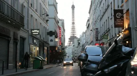 Eiffel Tower in Paris Video stock 12565231