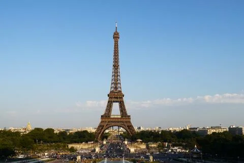 Eiffel tower in paris Фото
