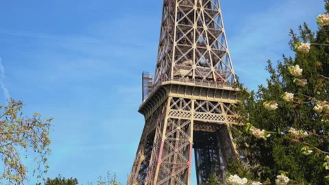 Eiffel tower in paris spring. Selective focus. Stock Footage 188915944