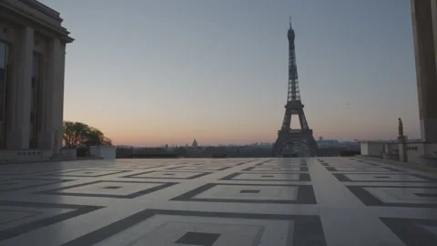 Eiffel Tower Paris Sunrise Empty Vide Coronavirus Confinement COVID19 03 Video stock 131256626