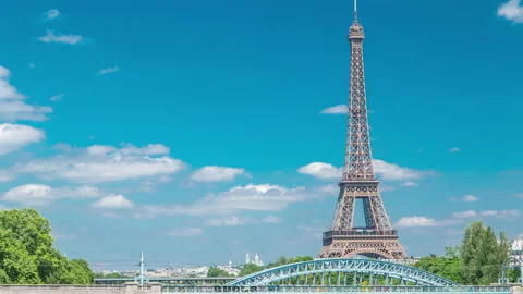 Eiffel tower at the river Seine timelapse from bridge in Paris, France Stock Footage 141985579