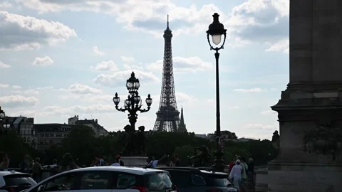Eiffel Tower seen from Pont Alexandre III 動画素材 245379441