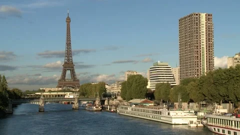 Eiffel Tower-Seine-Paris 動画素材 148352871