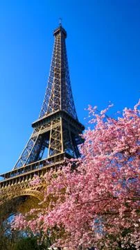 Eiffel Tower in spring time, Paris, France 스톡 사진