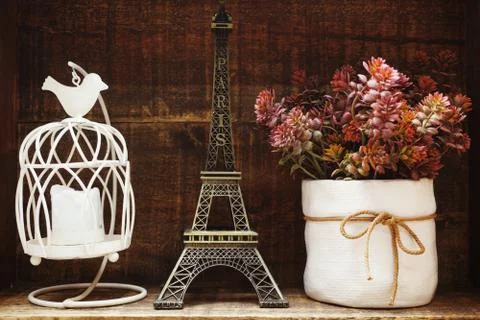 Eiffel tower statue with space copy on wooden background 스톡 사진