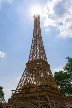 Eiffel tower sun light sky 스톡 사진