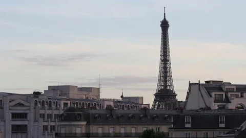 Eiffel Tower time lapse from the famous Parisian rooftops. Video stock 72119171