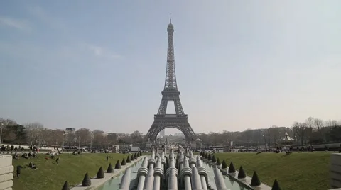 The Eiffel Tower (Tour Eiffel) - Paris, France Video stock 61237885