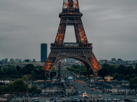 Eiffel Tower under ​a cloudy sky in Paris, France Foto stock