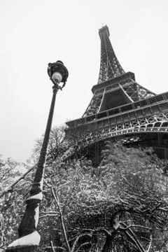 Eiffel tower under the snow Stock-Fotos