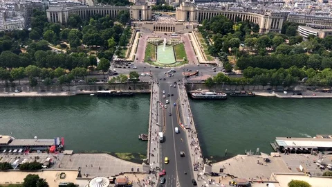 Eiffel Tower View To The Champ De Mars On The Sunny Day, Paris, France Vídeos de archivo 123743822