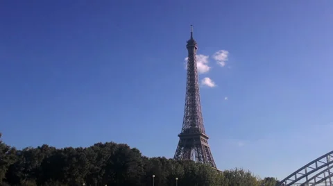 Eiffel Tower View From Seine River  動画素材 68096441