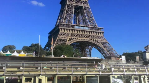 Eiffel Tower View From Seine River 動画素材 68096688