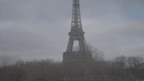 Eiffel Tower Wide View from Champ de Mars 動画素材 340546440