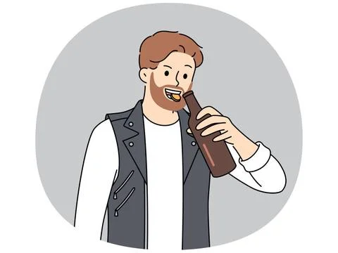 Ein brutaler Mann öffnet eine Bierflasche mit den Zähnen und lächelt, er l Stock Photos
