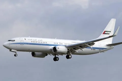  Ein Passagierflugzeug Boeing 737-800 der Regierung der Vereinigten Arabis... Stock Photos