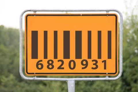  Ein Strichcode Schild Ein Strichcode-Schild als Ortseingangsschild. Copyr... Stock-Fotos