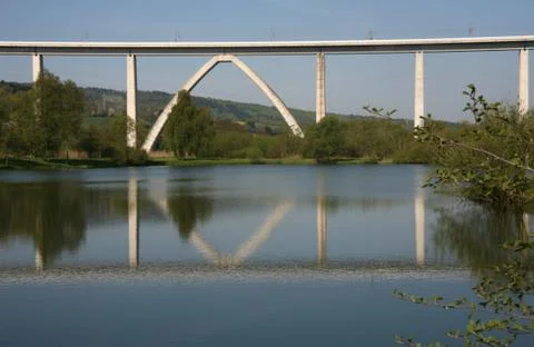 Eisenbahnbrücke Stock Photos