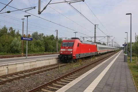  Eisenbahnverkehr im Bahnhof Bad Bentheim - Systemwechselbahnhof. Am Grenz... Stock Photos