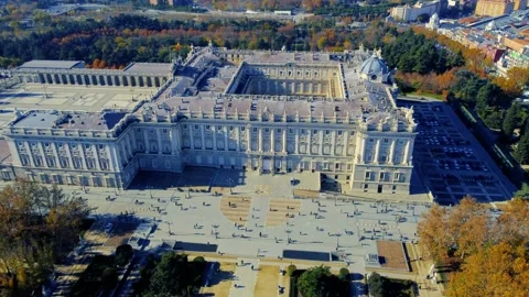 El Palacio Real de Madrid - Royal Palace of Madrid #4 Stock Footage 196234824