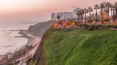 El Parque del Amor or Love park day to night timelapse in Miraflores after 스톡 동영상 139963632