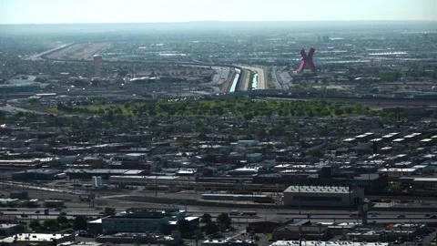 El Paso, TX City Streets View (High Angle Shot) With Juarez X 스톡 동영상 249646540