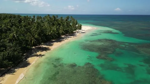 El-Portillo-Drone-Flight-Over-Reef-04 스톡 동영상 321016755