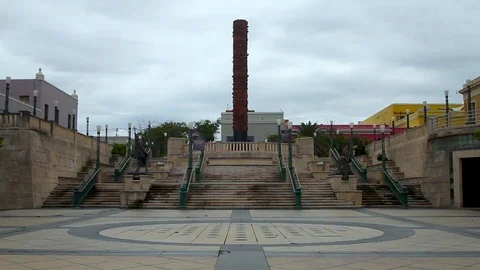 El Totem on a cloudy day in Old San Juan, Puerto Rico 스톡 동영상 98372233
