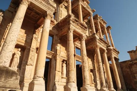 The elaborate facade of the Library of Celsus at Ephesus with the statues o.. Stock Photos