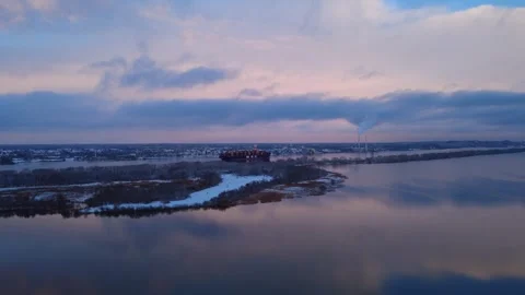 Elbe River Cargo Ship Vídeos de archivo 325742687
