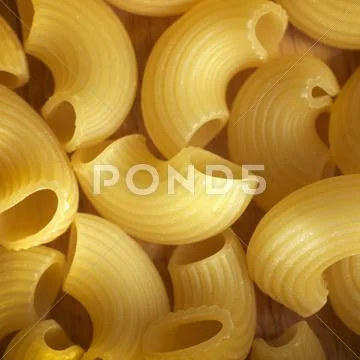 Elbow Pasta (Full-Frame)