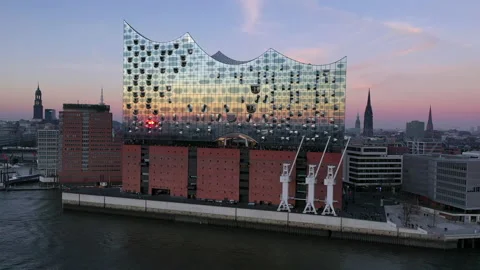 Elbphilharmonie_evening Video stock 136327815