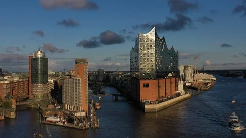 Elbphilharmonie_Reflection Stock Footage 117255733