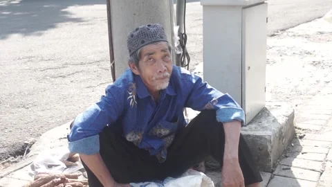 Eldelry sellers Stock Footage 254455947