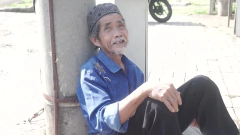 Eldelry sellers Stock-Footage 254455973