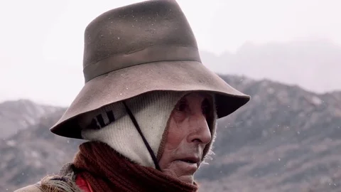 Elder peruvian man 動画素材 81407387