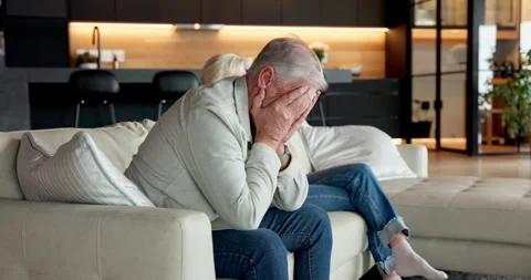 Elderly, couple and break up with separation on sofa for argument, fight or Vídeos de archivo 337045952