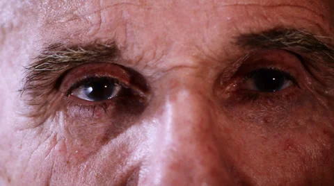 An elderly man's eyes Video stock 30371132