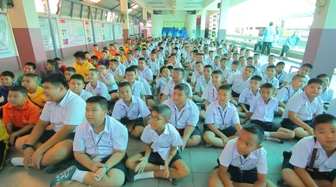 Election Leader Student in Elementary school, Students cheered the vote count Stock Footage 50732894