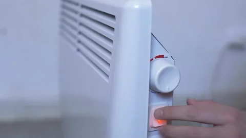 Electric convector, room heating using electrical appliances Vídeo Stock 143552895