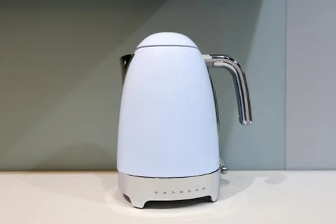 Electric kettle on the table 库存照片