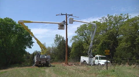 Electric Line Workers 1 Video stock 38607166