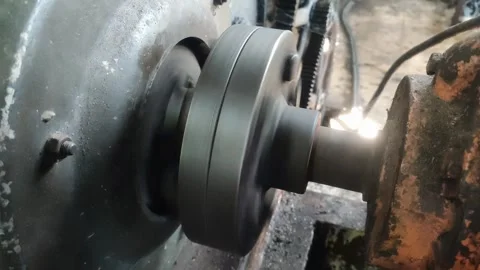 Electric motor coupling spinning smoothly Video stock 306981451