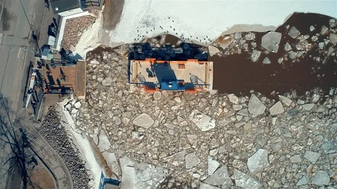 Electric powered ferry "Föri" transporting people, Turku 4K 스톡 동영상 87837476