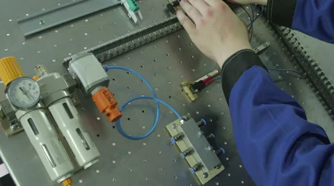 Electric science class lab exercise timelapse Video stock 64670117