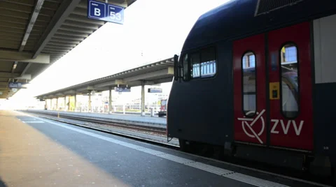 Electric subway train moving from the main train station of the Zurich Stock Footage 32280875