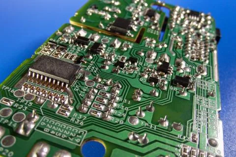 Electrical board with microprocessor and various elements Foto stock